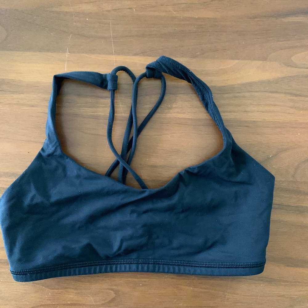 Lululemon sports bra